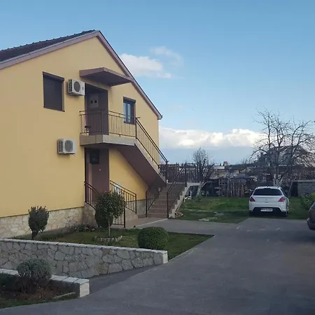 Vera - Airport Podgorica